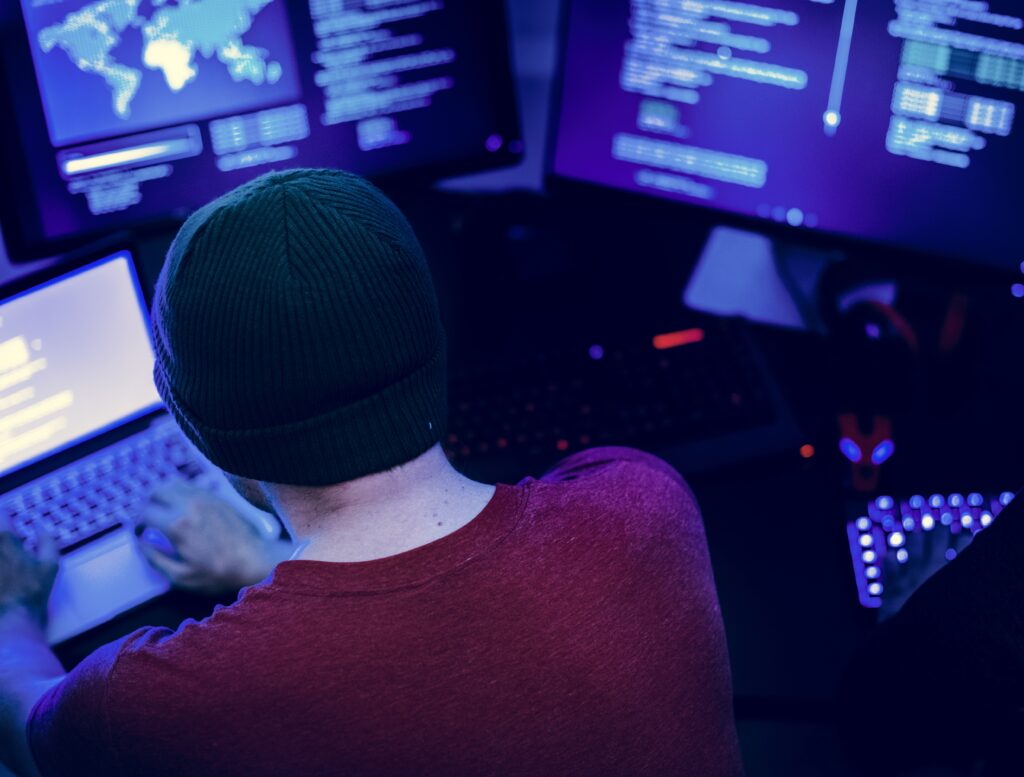 diverse computer hacking shoot P7AXW9R scaled