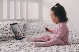 baby family kid kids fun using laptop kids using technology people using technology kids using laptop t20 1bNjY1